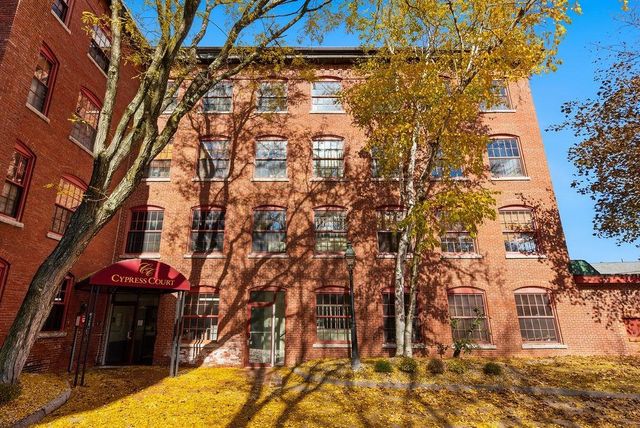 335 Cypress St Apt 2P, Manchester, NH 03103