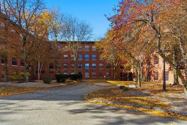 335 Cypress St Apt 2P, Manchester, NH 03103