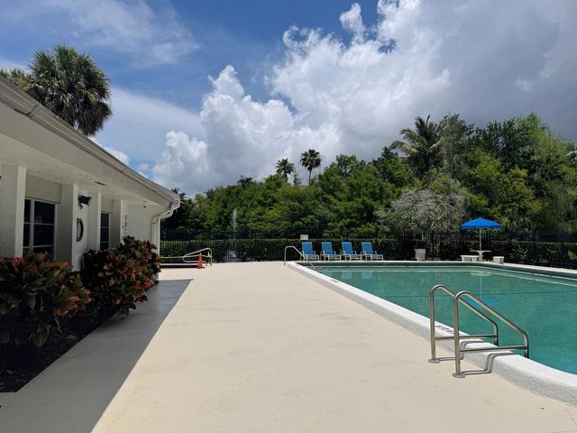 711 N Pine Island Road N 103, Plantation, FL 33324