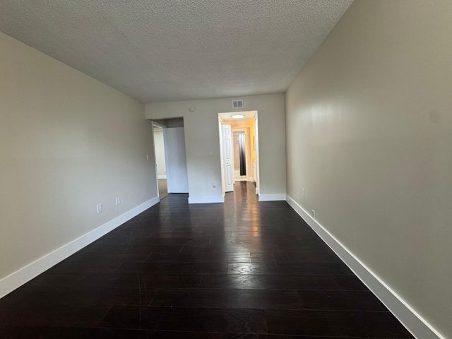 711 N Pine Island Road N 103, Plantation, FL 33324