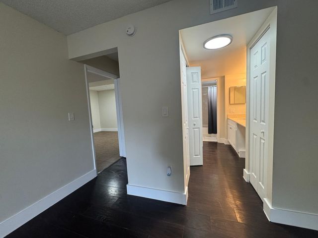 711 N Pine Island Road N 103, Plantation, FL 33324