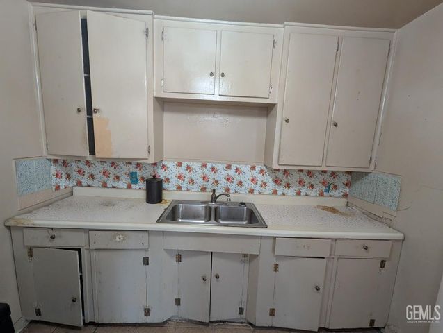 346 Tyree Toliver Street, Bakersfield, CA 93307
