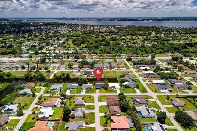 601 SE 23rd AVE, Cape Coral, FL 33990