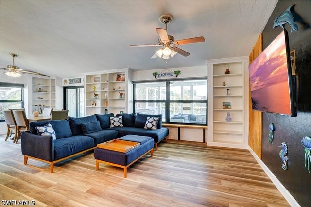 601 SE 23rd AVE, Cape Coral, FL 33990