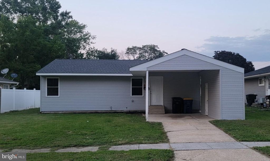 745 RIVER RD, Dover, DE 19901