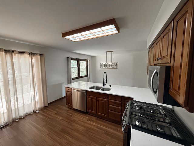 800 Marston Avenue, Glen Ellyn, IL 60137