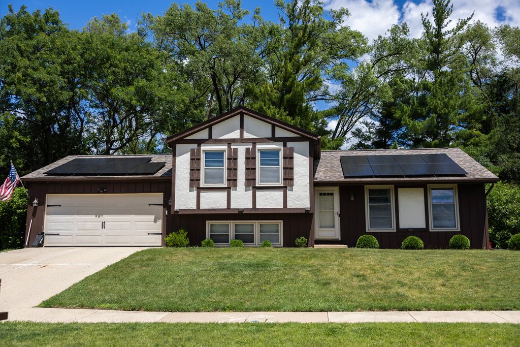 800 Marston Avenue, Glen Ellyn, IL 60137