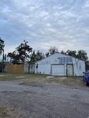 611 Northwood Drive, Conroe, TX 77303