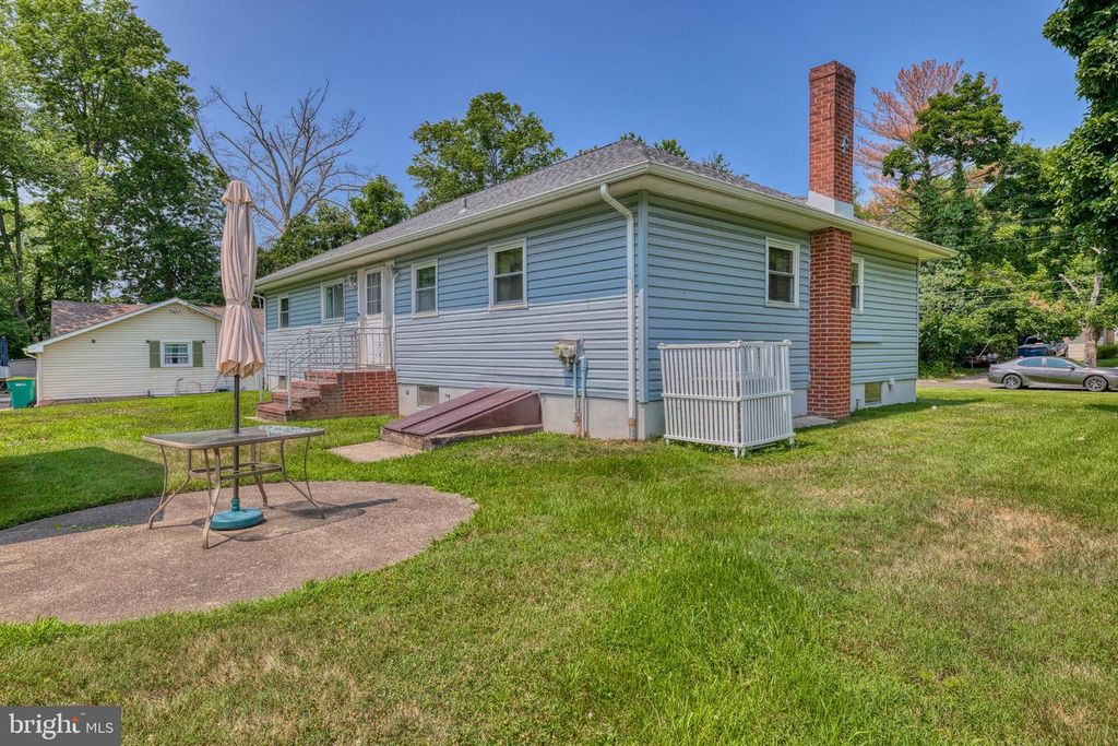 240 WALNUT LN, YARDLEY, PA 19067 — photo 5