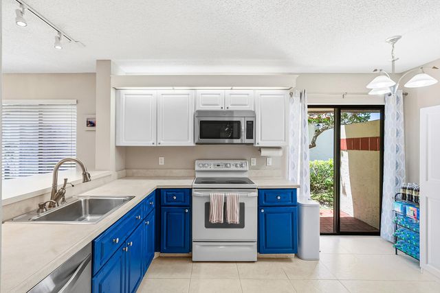 10576 Tropic Palm Avenue 102, Boynton Beach, FL 33437