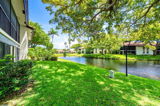 10576 Tropic Palm Avenue 102, Boynton Beach, FL 33437