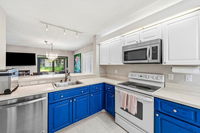 10576 Tropic Palm Avenue 102, Boynton Beach, FL 33437