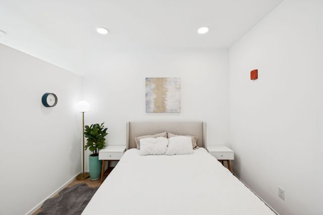 806 Olympic St Apt 303, Nashville, TN 37203