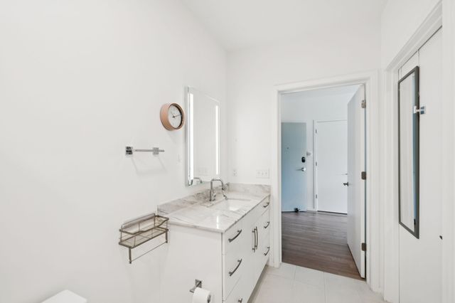 806 Olympic St Apt 303, Nashville, TN 37203