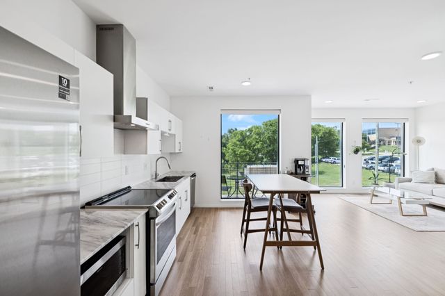 806 Olympic St Apt 303, Nashville, TN 37203