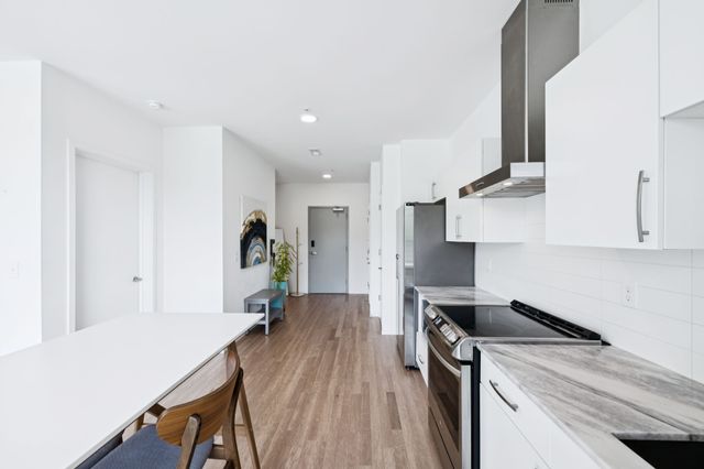 806 Olympic St Apt 303, Nashville, TN 37203