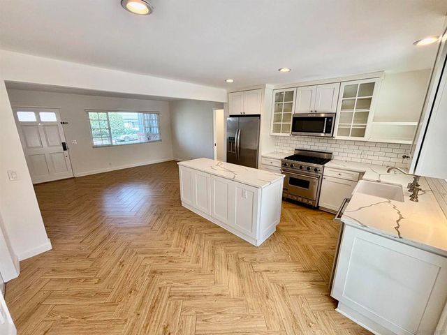 4609 Dauer Ave, La Mesa, CA 91942