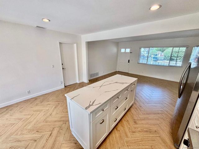 4609 Dauer Ave, La Mesa, CA 91942