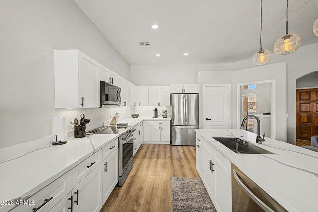 11655 W HEDGEHOG Court, Surprise, AZ 85378