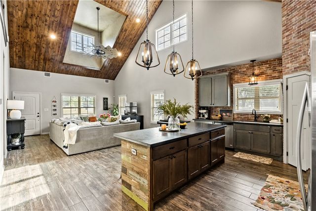 708 Welsh Avenue, College Station, TX 77840