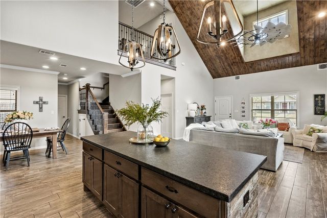 708 Welsh Avenue, College Station, TX 77840