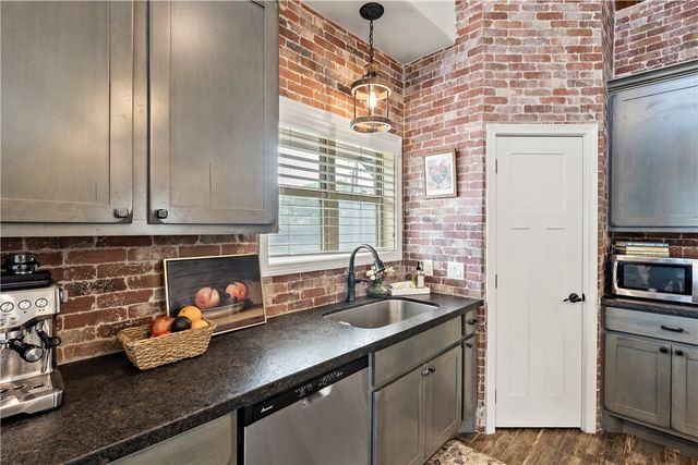 708 Welsh Avenue, College Station, TX 77840