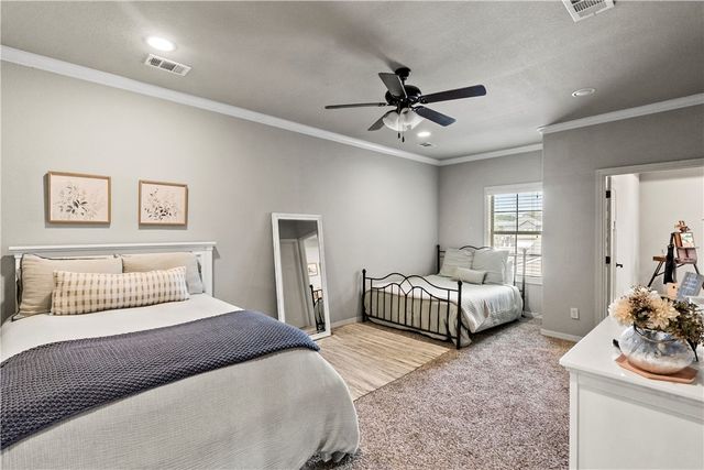 708 Welsh Avenue, College Station, TX 77840