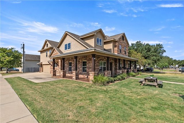 708 Welsh Avenue, College Station, TX 77840