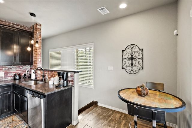 708 Welsh Avenue, College Station, TX 77840