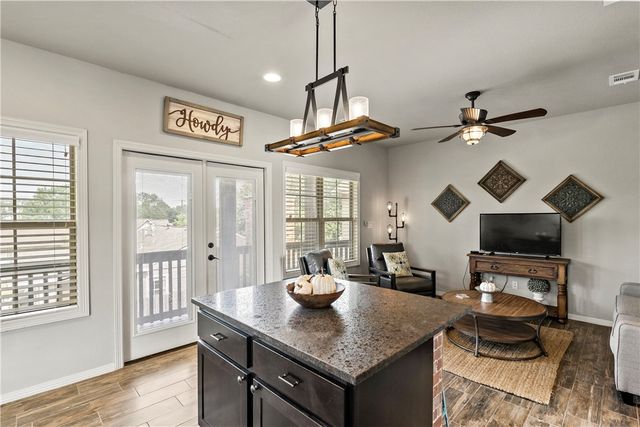 708 Welsh Avenue, College Station, TX 77840