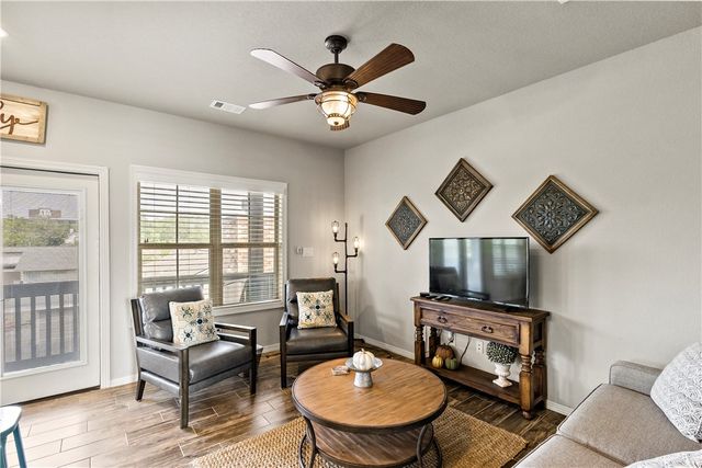 708 Welsh Avenue, College Station, TX 77840