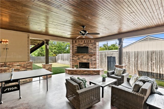 708 Welsh Avenue, College Station, TX 77840