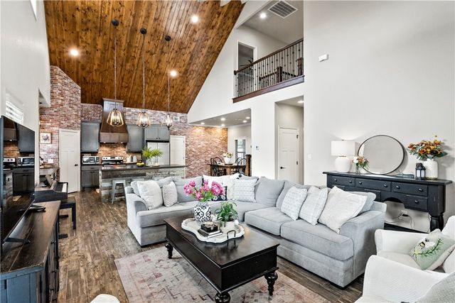 708 Welsh Avenue, College Station, TX 77840