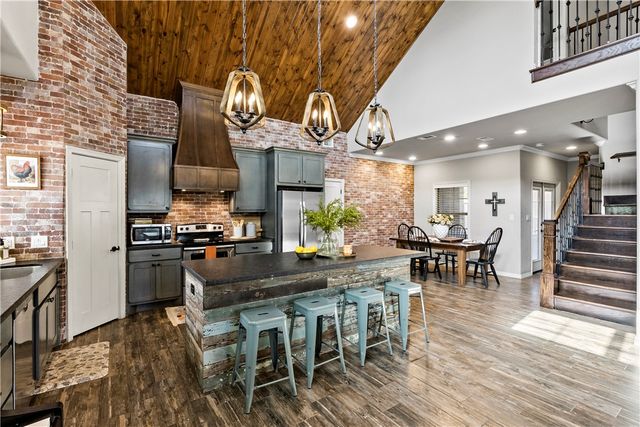 708 Welsh Avenue, College Station, TX 77840