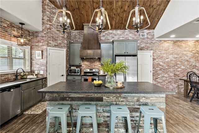 708 Welsh Avenue, College Station, TX 77840