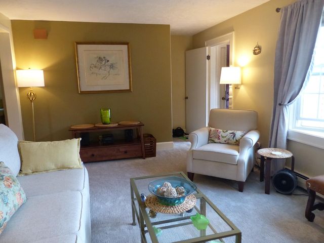 52 Caron Street, Manchester, NH 03103