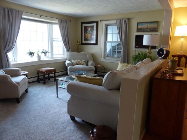 52 Caron Street, Manchester, NH 03103