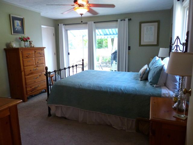 52 Caron Street, Manchester, NH 03103