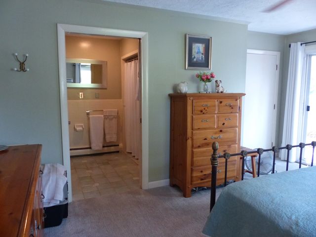 52 Caron Street, Manchester, NH 03103