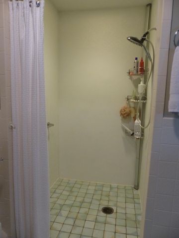 52 Caron Street, Manchester, NH 03103