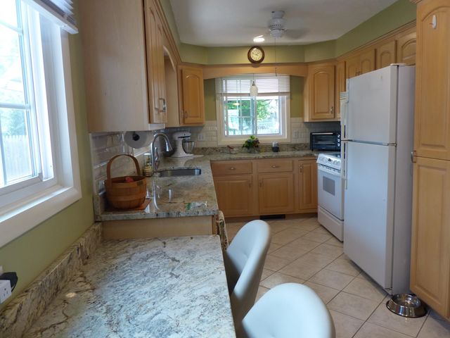 52 Caron Street, Manchester, NH 03103