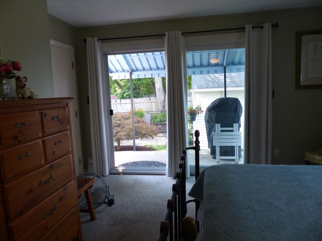 52 Caron Street, Manchester, NH 03103