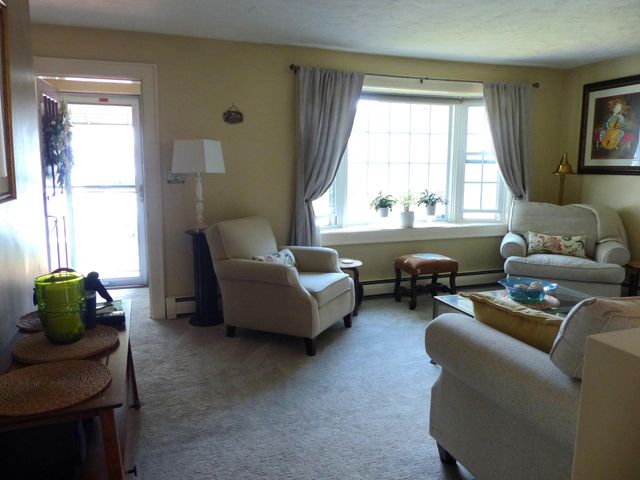 52 Caron Street, Manchester, NH 03103