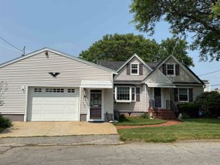 52 Caron Street, Manchester, NH 03103