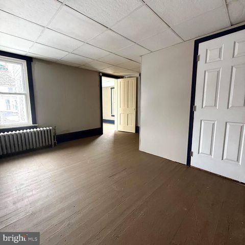 232 E 4TH ST, Mount Carmel, PA 17851
