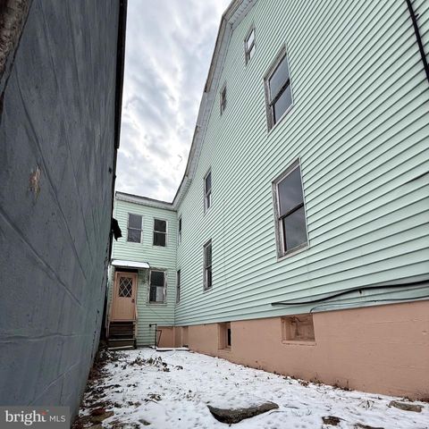 232 E 4TH ST, Mount Carmel, PA 17851