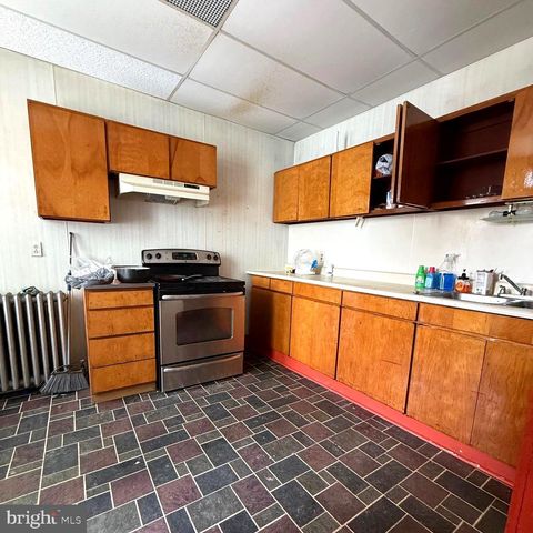 232 E 4TH ST, Mount Carmel, PA 17851