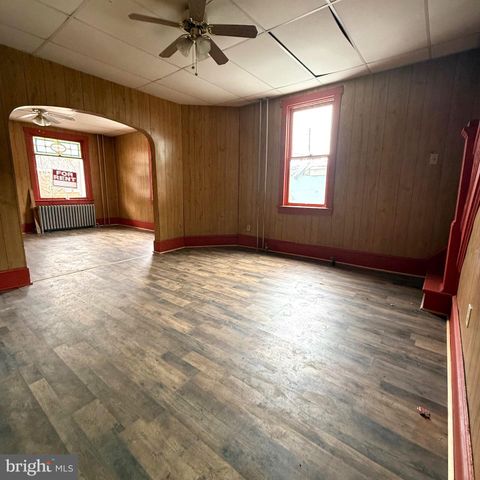 232 E 4TH ST, Mount Carmel, PA 17851