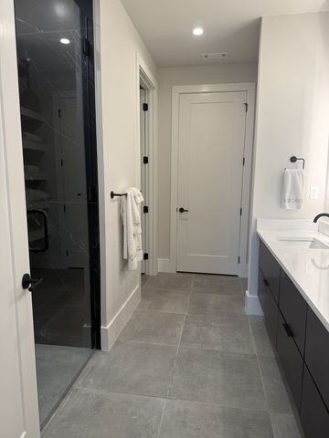 321 31st Ave N Apt 113, Nashville, TN 37203