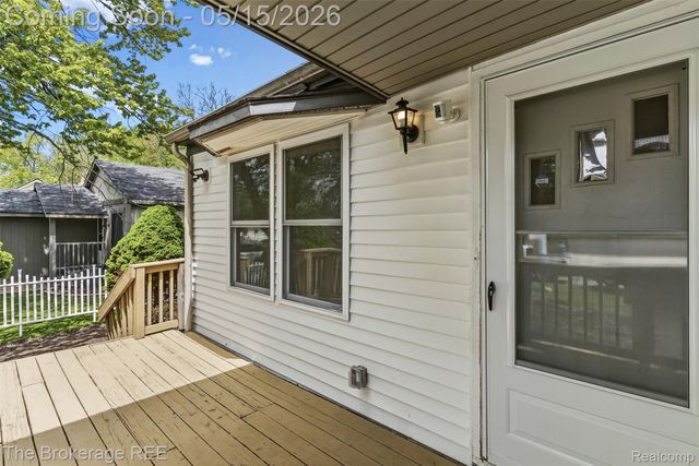 6430 Cloverton Drive, Waterford Charter Township, MI 48329
